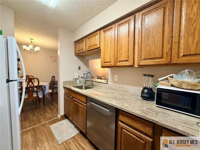 5215 Ravens Crest Drive, Plainsboro, NJ 08536