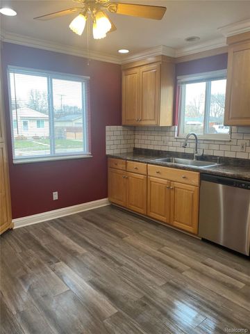 19430 Williamson Street, Clinton Charter Township, MI 48035