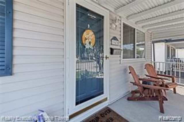 19430 Williamson Street, Clinton Charter Township, MI 48035