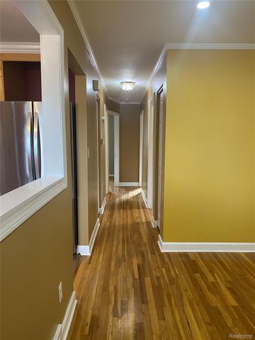 19430 Williamson Street, Clinton Charter Township, MI 48035