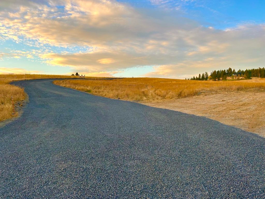 11707 E Tallman Rd, Chattaroy, WA 99003 photo 2