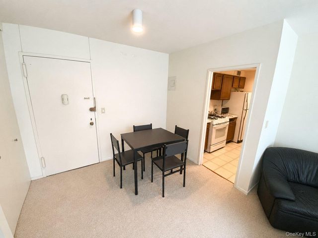 26910 Grand Central Parkway 4M, Floral Park, NY 11005