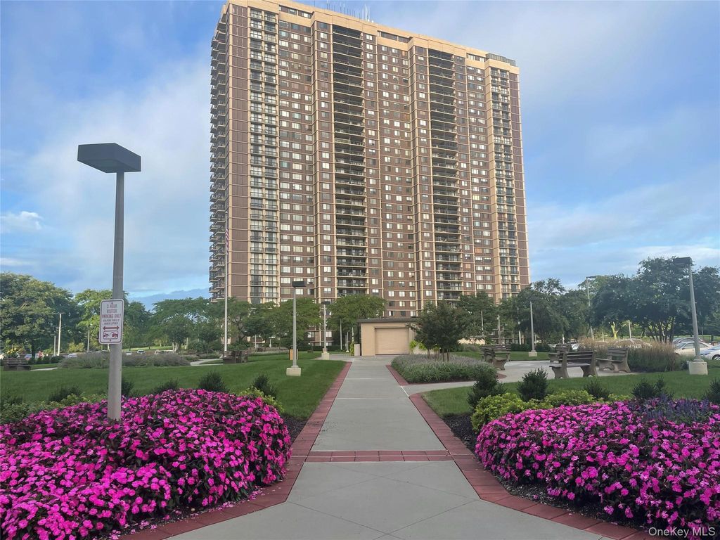 26910 Grand Central Parkway 4M, Floral Park, NY 11005