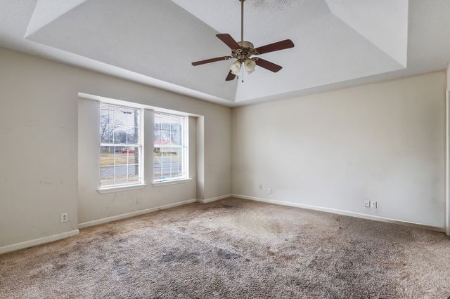 230 Jim Thorpe Dr, Clarksville, TN 37042