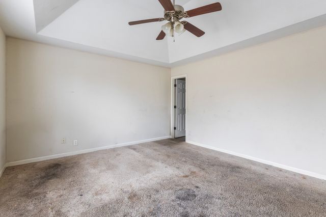 230 Jim Thorpe Dr, Clarksville, TN 37042