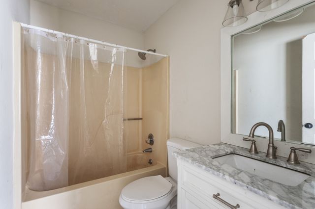 230 Jim Thorpe Dr, Clarksville, TN 37042