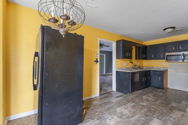 230 Jim Thorpe Dr, Clarksville, TN 37042