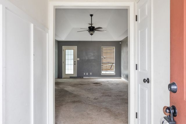 230 Jim Thorpe Dr, Clarksville, TN 37042