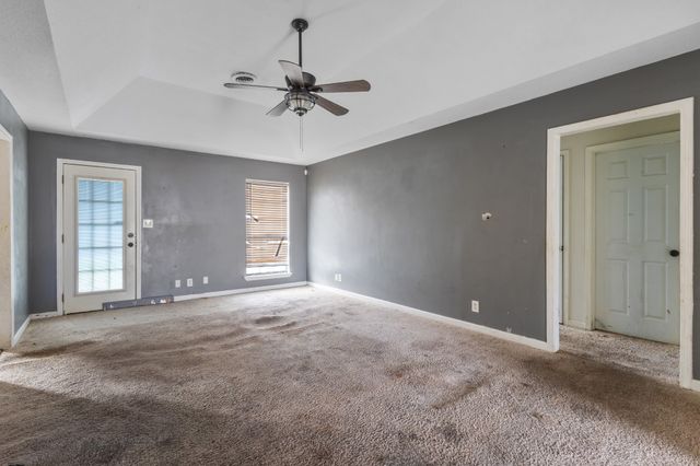 230 Jim Thorpe Dr, Clarksville, TN 37042