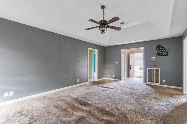 230 Jim Thorpe Dr, Clarksville, TN 37042