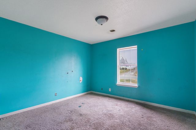 230 Jim Thorpe Dr, Clarksville, TN 37042