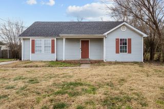 230 Jim Thorpe Dr, Clarksville, TN 37042