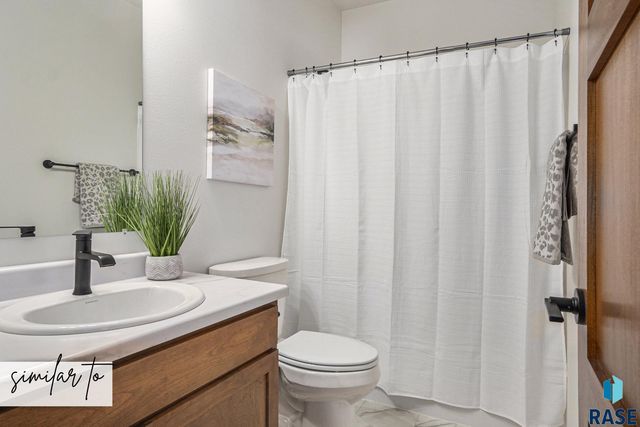 9209 W Counsel St Street, Sioux Falls, SD 57106