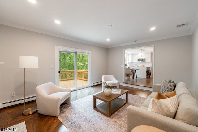 10 Golden Corner Way, Randolph Twp., NJ 07869