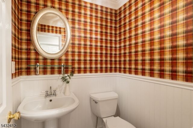 10 Golden Corner Way, Randolph Twp., NJ 07869