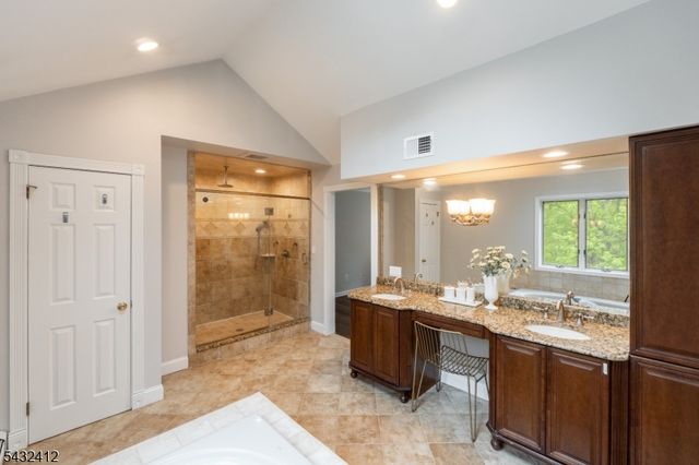 10 Golden Corner Way, Randolph Twp., NJ 07869