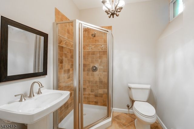 10 Golden Corner Way, Randolph Twp., NJ 07869