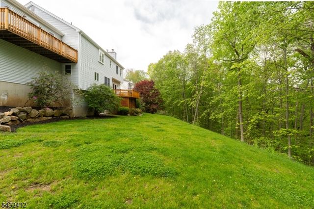 10 Golden Corner Way, Randolph Twp., NJ 07869