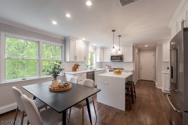 10 Golden Corner Way, Randolph Twp., NJ 07869