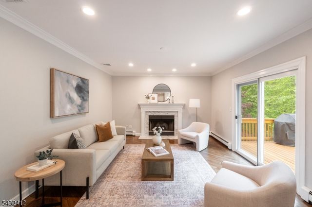 10 Golden Corner Way, Randolph Twp., NJ 07869