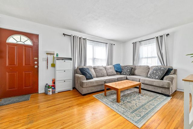 1859 Hoyt Avenue E, Saint Paul, MN 55119