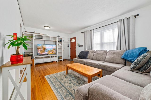 1859 Hoyt Avenue E, Saint Paul, MN 55119