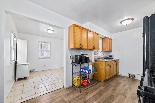 1859 Hoyt Avenue E, Saint Paul, MN 55119