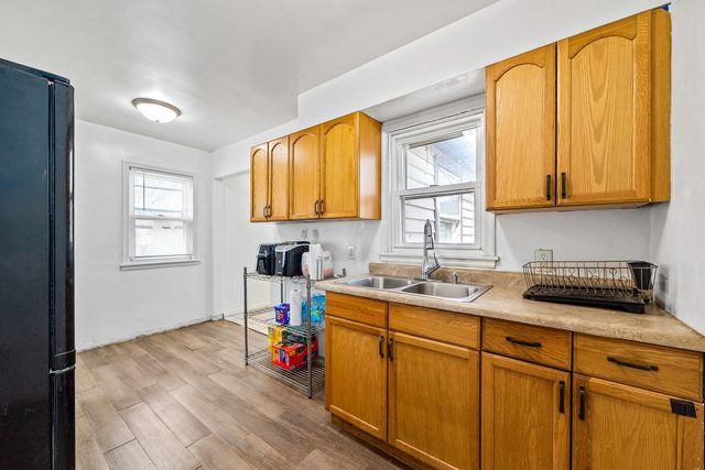 1859 Hoyt Avenue E, Saint Paul, MN 55119