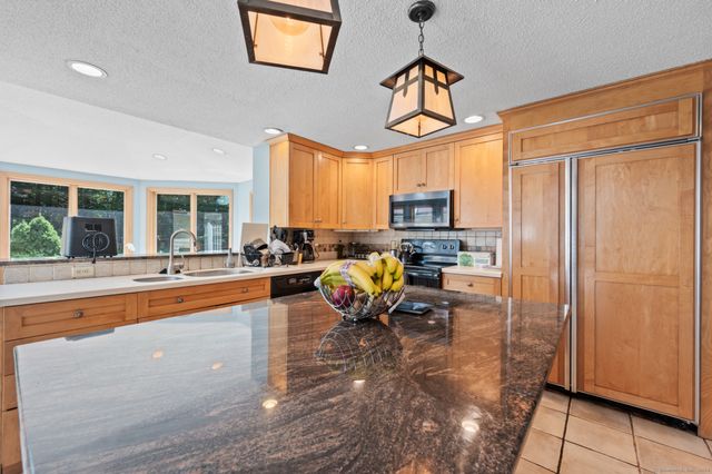 43 Brookmoor Road, Avon, CT 06001