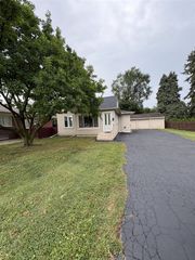 17261 Euclid Avenue, Allen Park, MI 48101