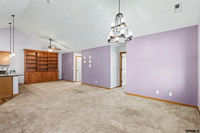 9015 Buckshot Road, Lincoln, NE 68507