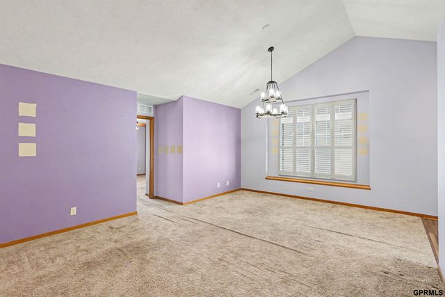 9015 Buckshot Road, Lincoln, NE 68507