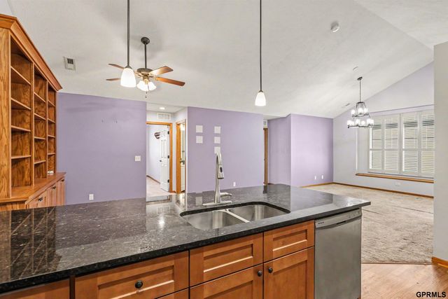 9015 Buckshot Road, Lincoln, NE 68507