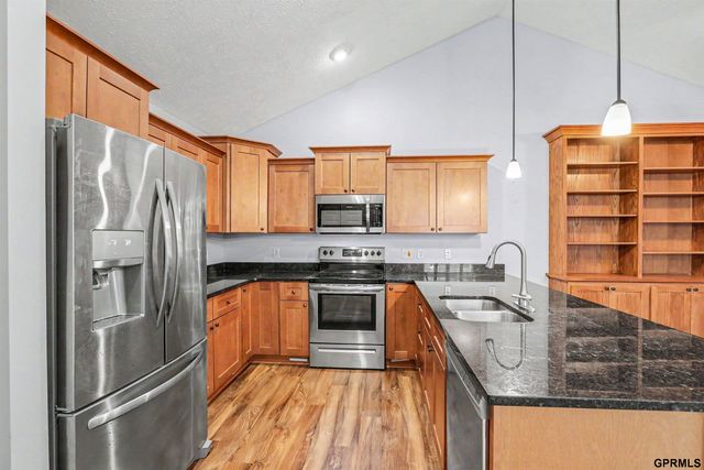 9015 Buckshot Road, Lincoln, NE 68507