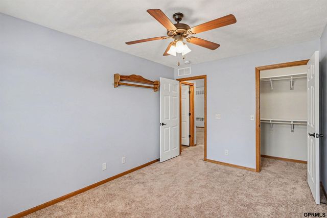 9015 Buckshot Road, Lincoln, NE 68507