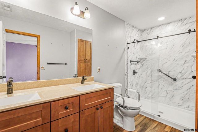 9015 Buckshot Road, Lincoln, NE 68507
