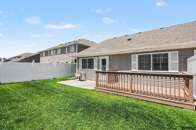 9015 Buckshot Road, Lincoln, NE 68507