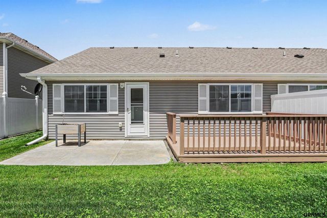 9015 Buckshot Road, Lincoln, NE 68507