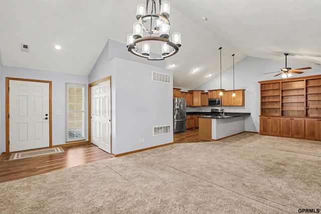 9015 Buckshot Road, Lincoln, NE 68507