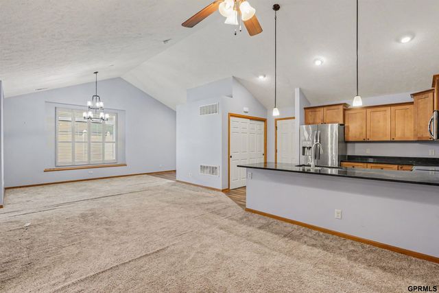 9015 Buckshot Road, Lincoln, NE 68507