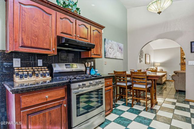 11729 SCOTT SIMPSON Drive, El Paso, TX 79936