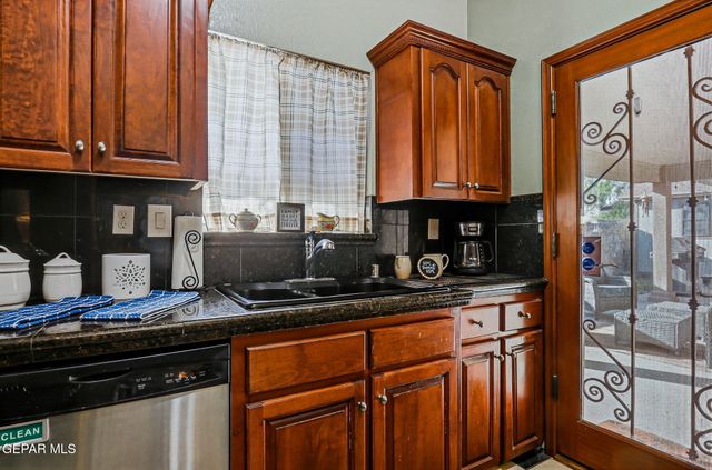 11729 SCOTT SIMPSON Drive, El Paso, TX 79936