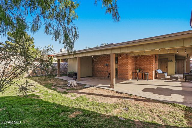 11729 SCOTT SIMPSON Drive, El Paso, TX 79936