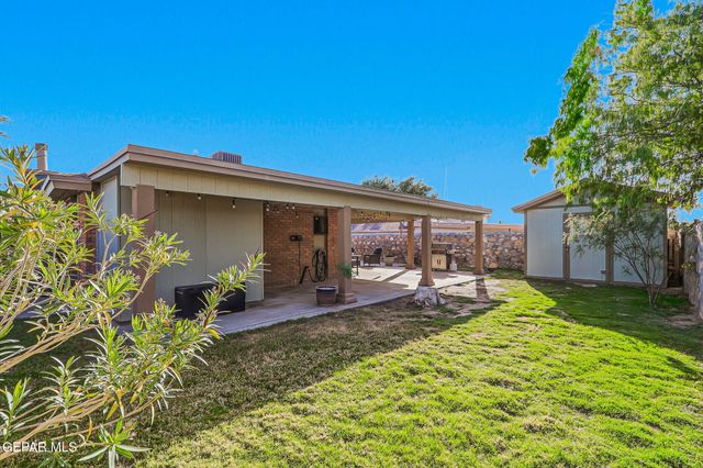 11729 SCOTT SIMPSON Drive, El Paso, TX 79936