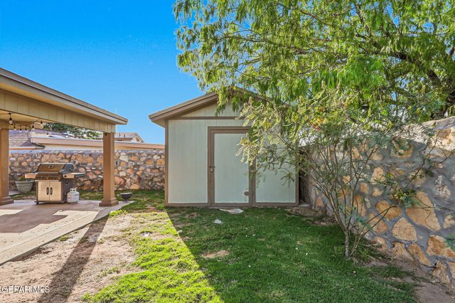 11729 SCOTT SIMPSON Drive, El Paso, TX 79936