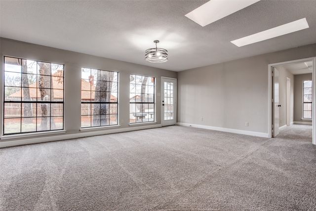 101 NE Brushy Mound Road, Burleson, TX 76028