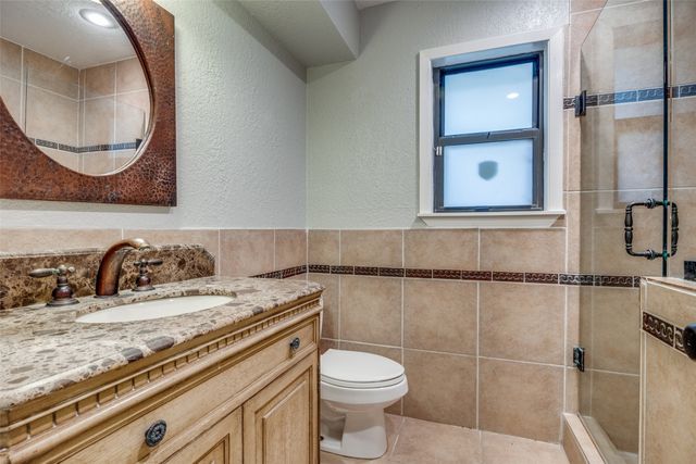 6220 Glennox Lane, Dallas, TX 75214