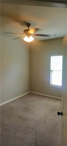 1524 N Leverett Avenue, Fayetteville, AR 72703