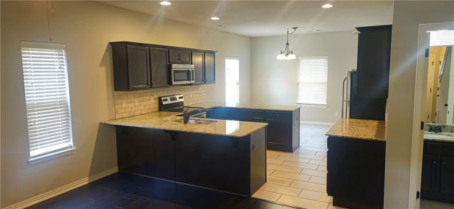 1524 N Leverett Avenue, Fayetteville, AR 72703