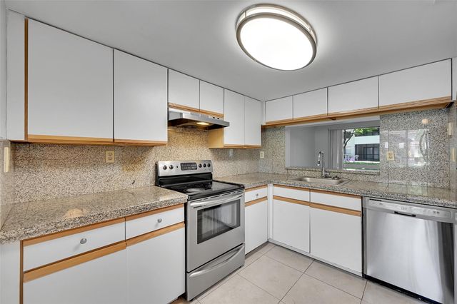 796 NW 91st Terrace, Plantation, FL 33324